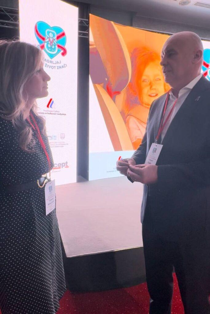 Tamara Mihajlović iz Sigurne bebe i Robert Štaba iz FEVR 